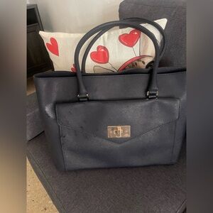 Kate Spade Navy Shoulder Bag
Navy blue